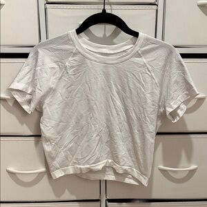 lululemon Swiftly Tech Cropped Short-Sleeve